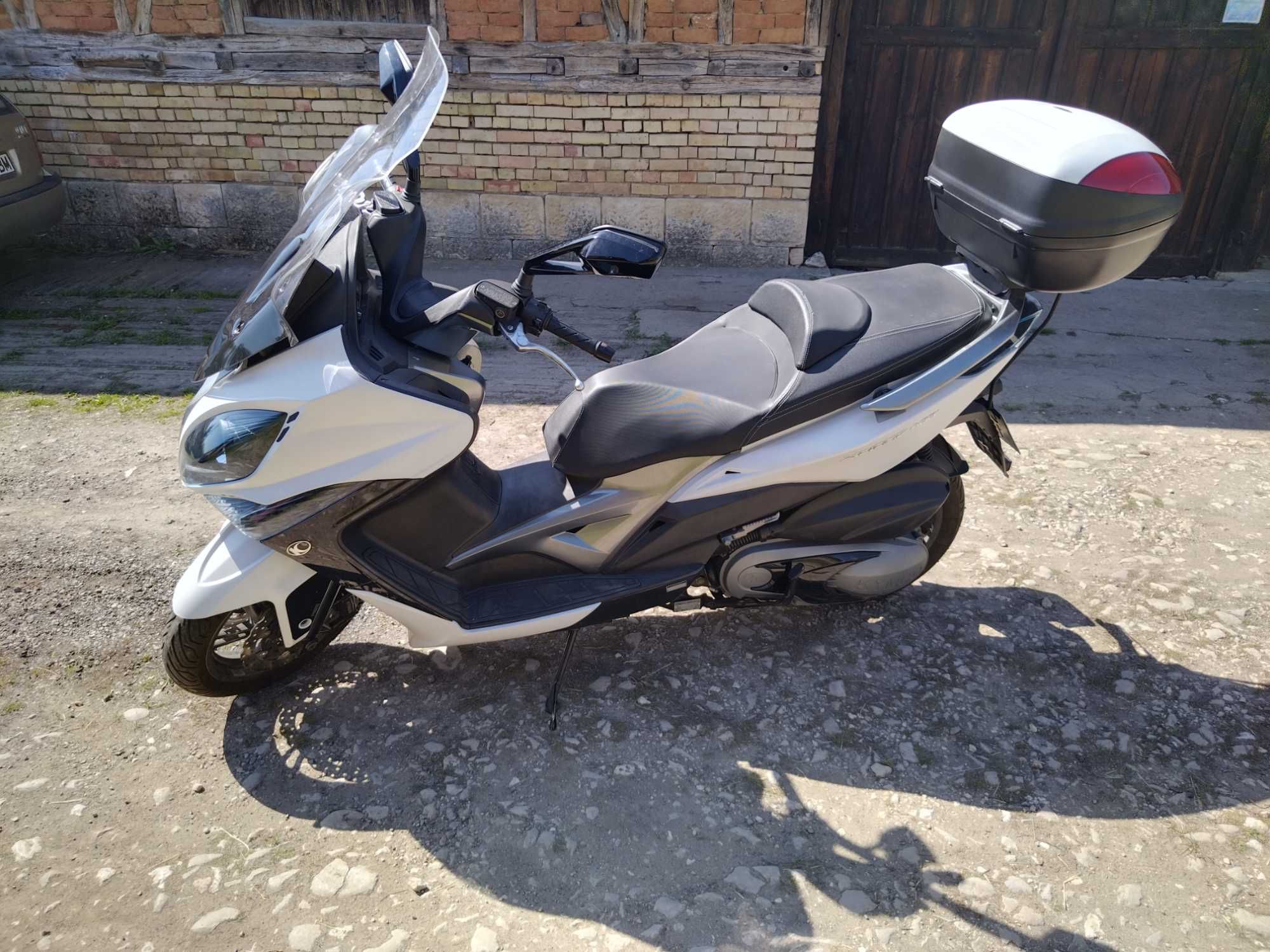 Кимко Ексайтинг 400