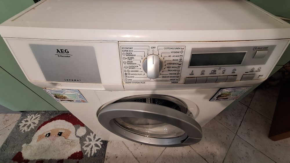 Продавам перашня AEG 50 лв