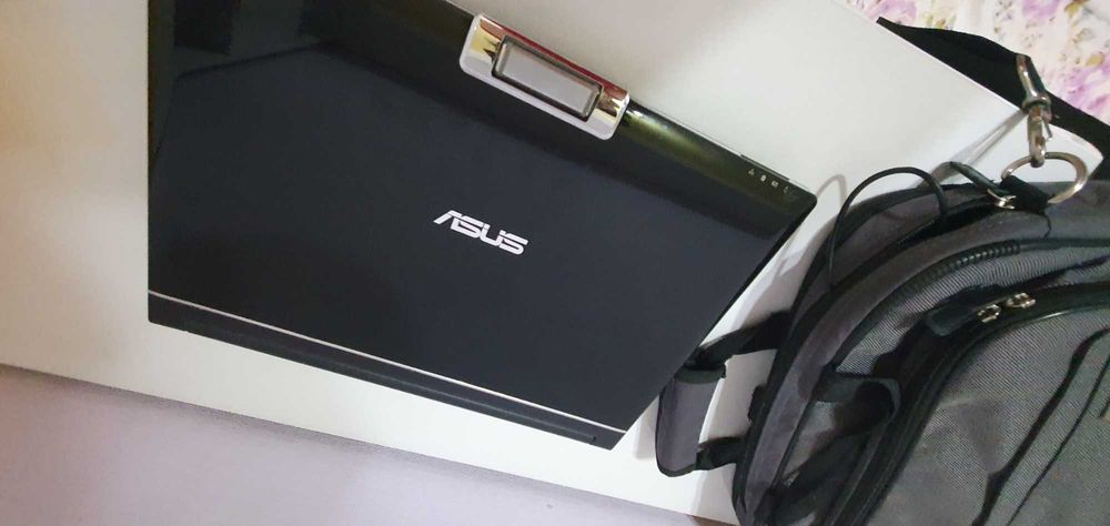 Ноутбук Asus продам