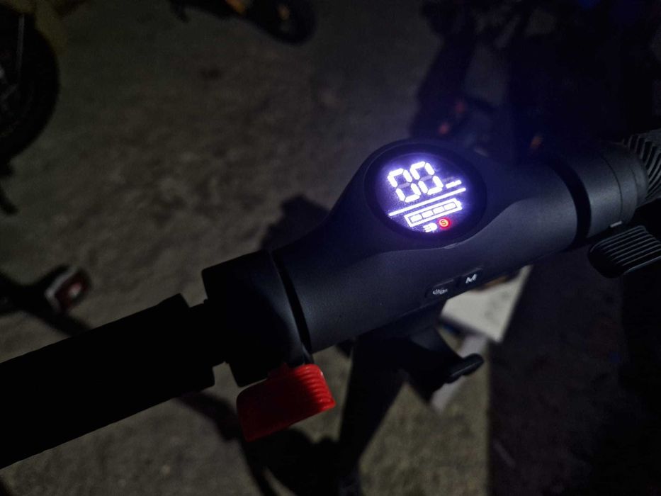 Trotineta electrica Denver 350w, 25km/h, acumulator nou 9.6ah