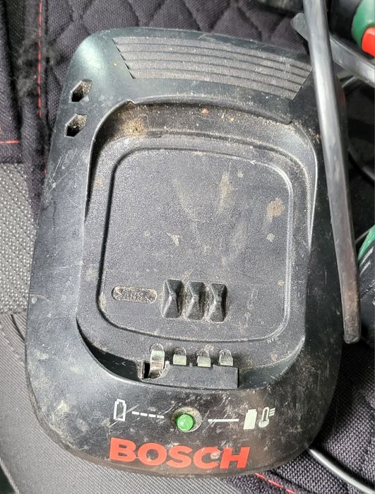 Baterie si incarcator Bosch