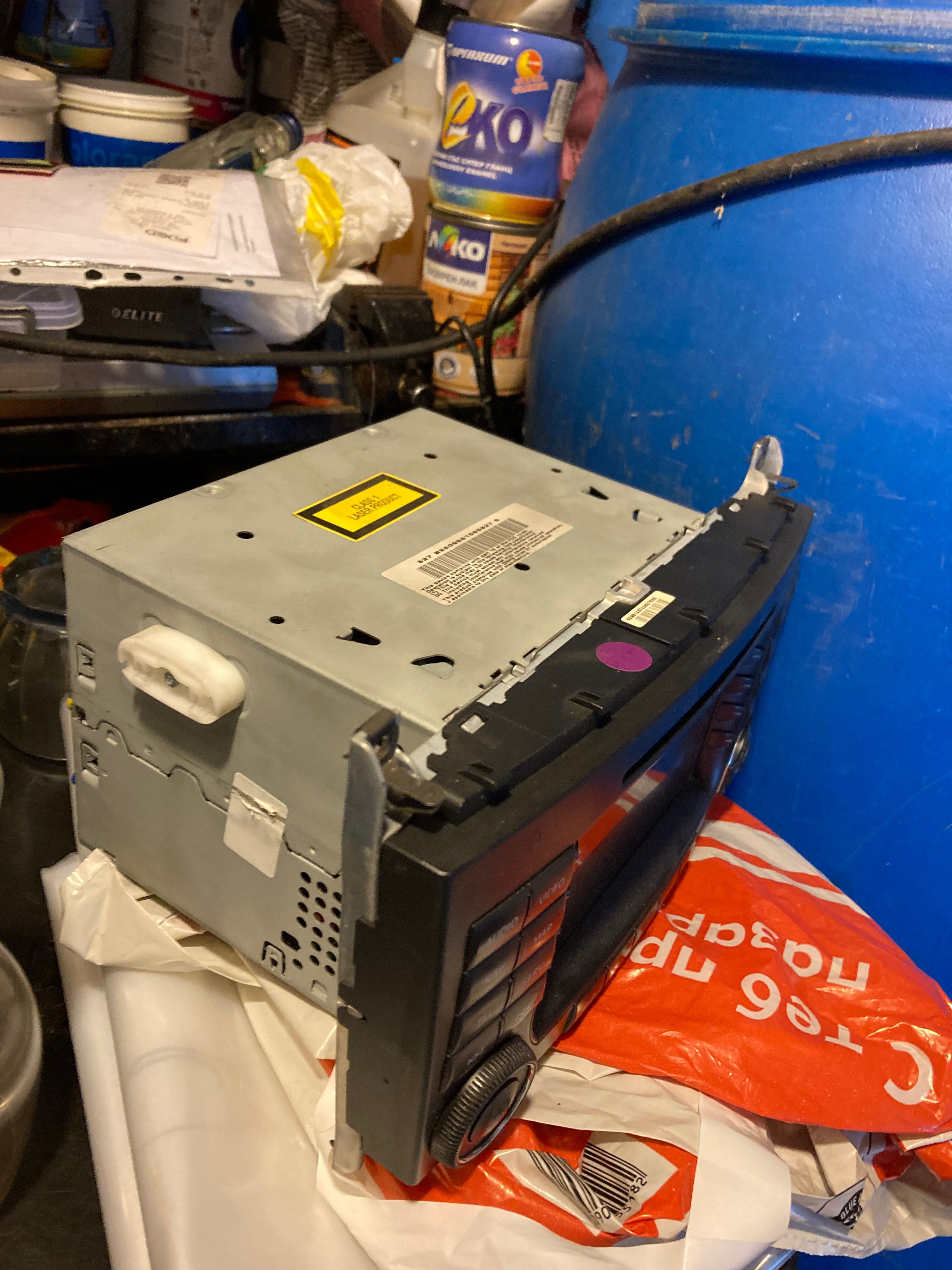 Оригинален CD player,медия за Мерцедес C класа,W203