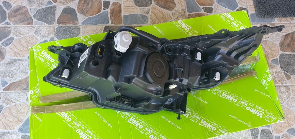 Far Peugeot 508 Led Bixenon Adaptiv Nou