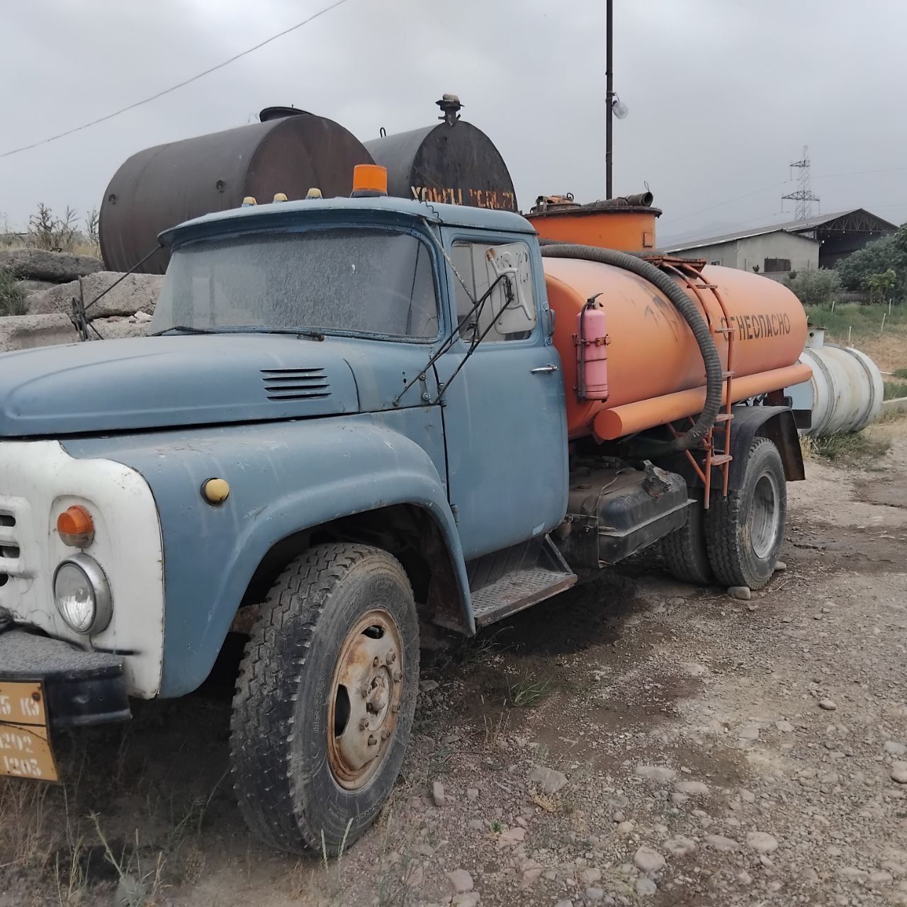 Zil benzavoz sotiladi