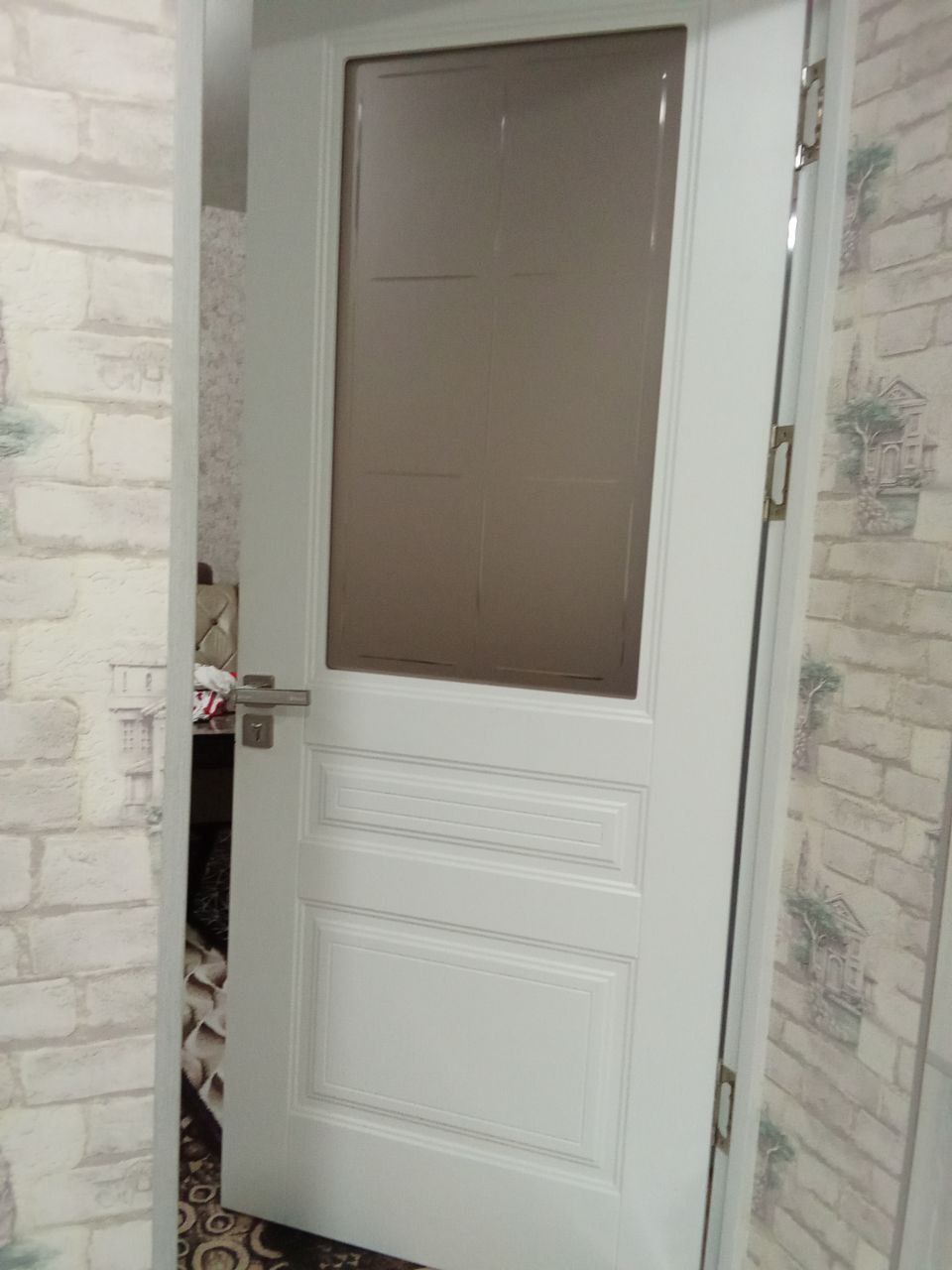 Продаю  Дверь новая в упаковке замок в комплекте