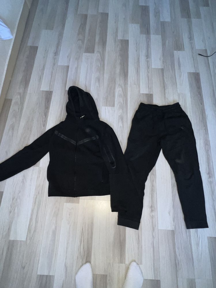 Nike Tech Fleece Negru