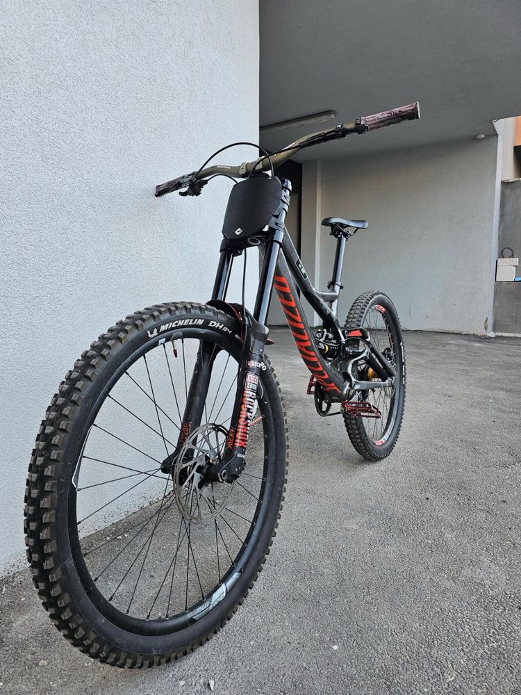Specialized demo 8
