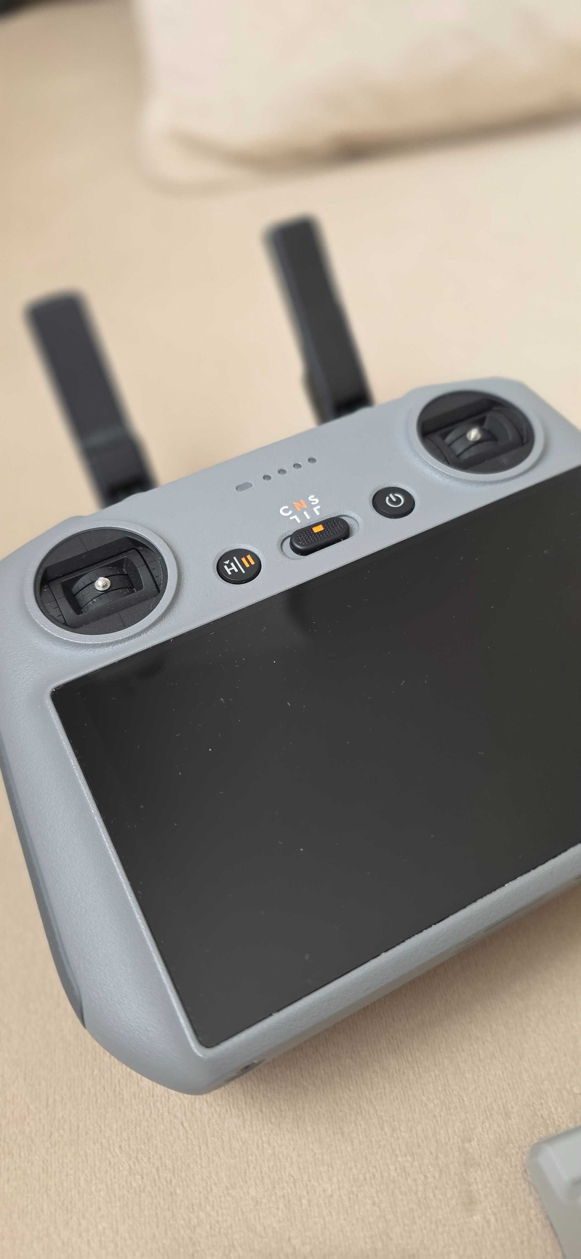 Продавам Дрон DJI Mini 4 Pro