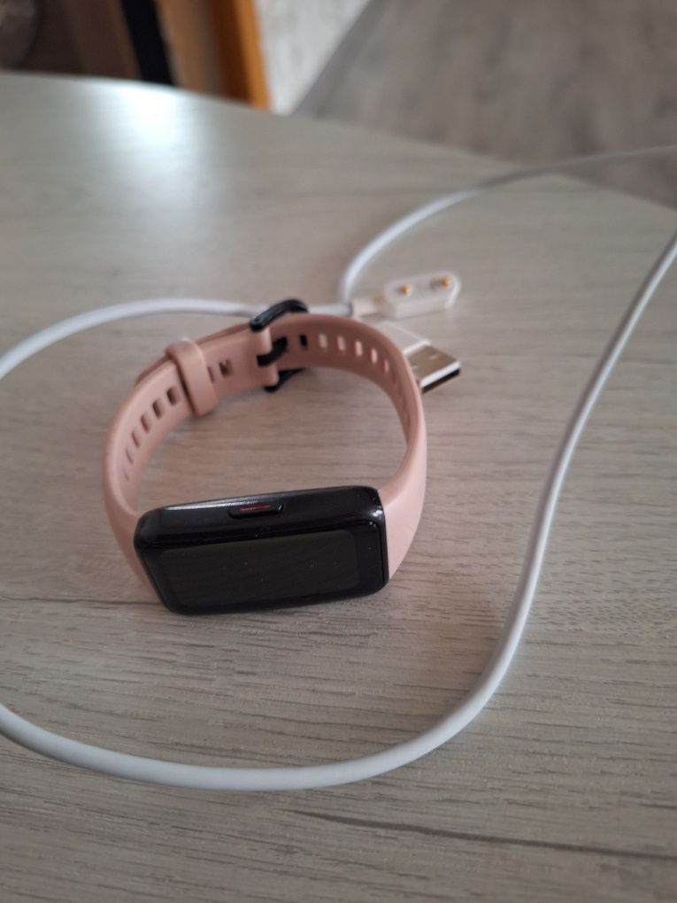 Смарт часы honor band 6