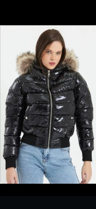 Geaca moncler calitate premium pe comandă