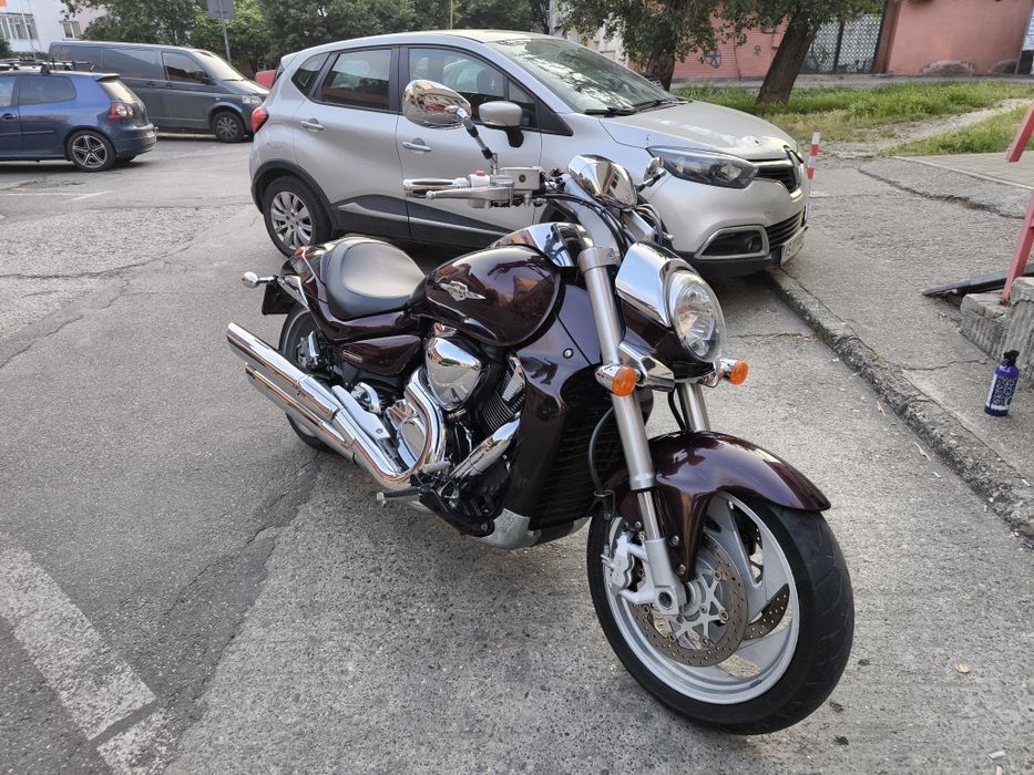 Suzuki intruder M109R