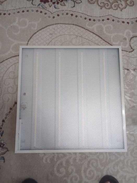 Продаю светильник светодиодный