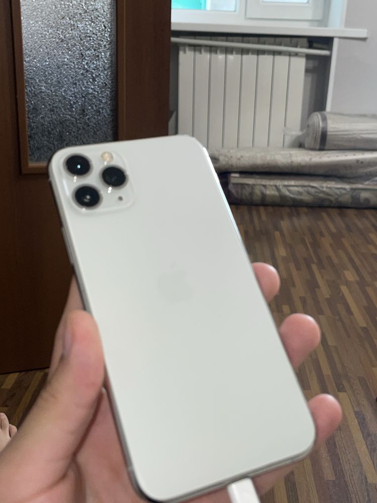 Продам Айфон 11 Про