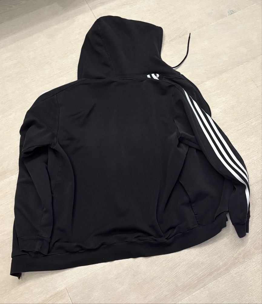 Addidas горнище размер M
