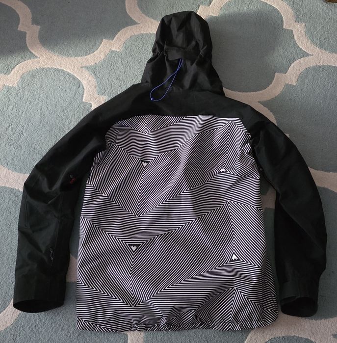 BURTON Gore-Tex Radial Insulated Snow Jacket
GORE TEX Radial Insula