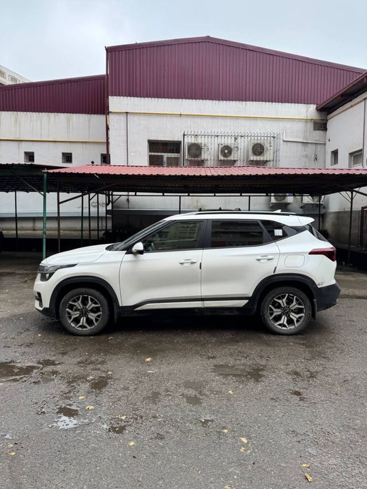 Kia Seltos 2 pozitsiya