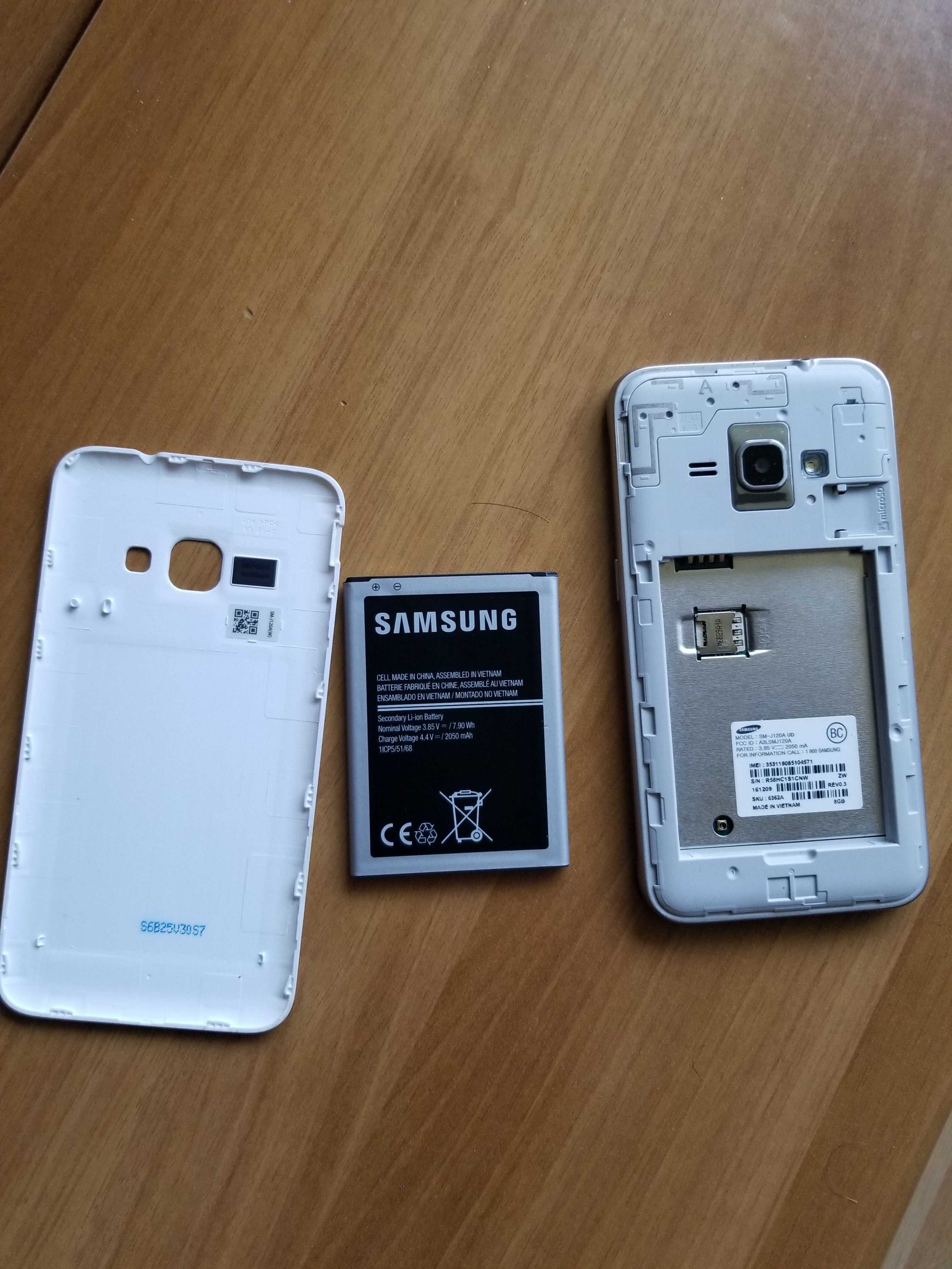 Продавам GSM Samsung J 120A