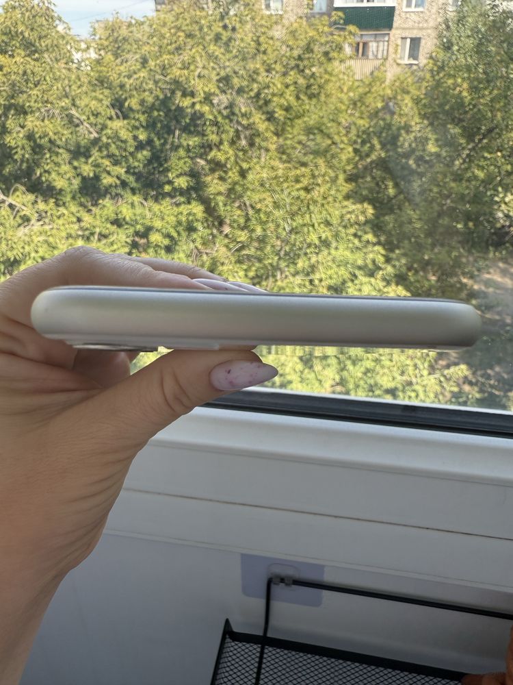 Продается iPhone 11