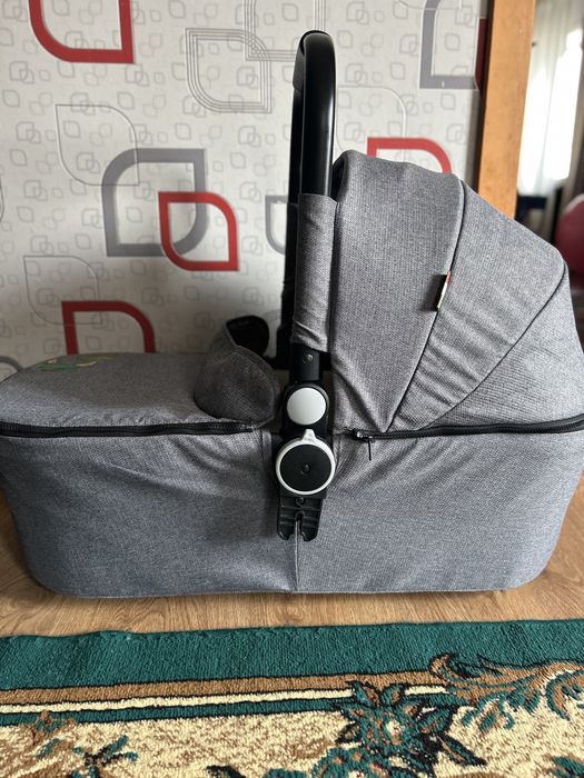 Коляска люлька + прогулочный блок