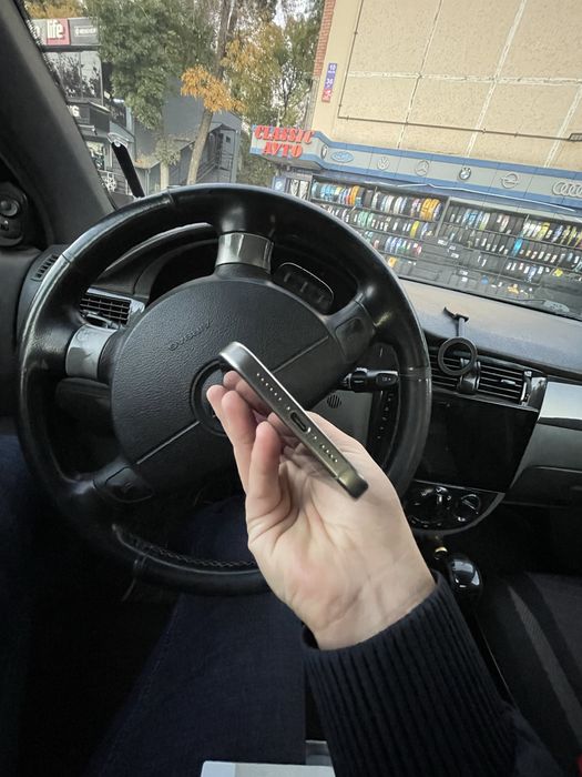 Iphone 15 pro max 256 90%