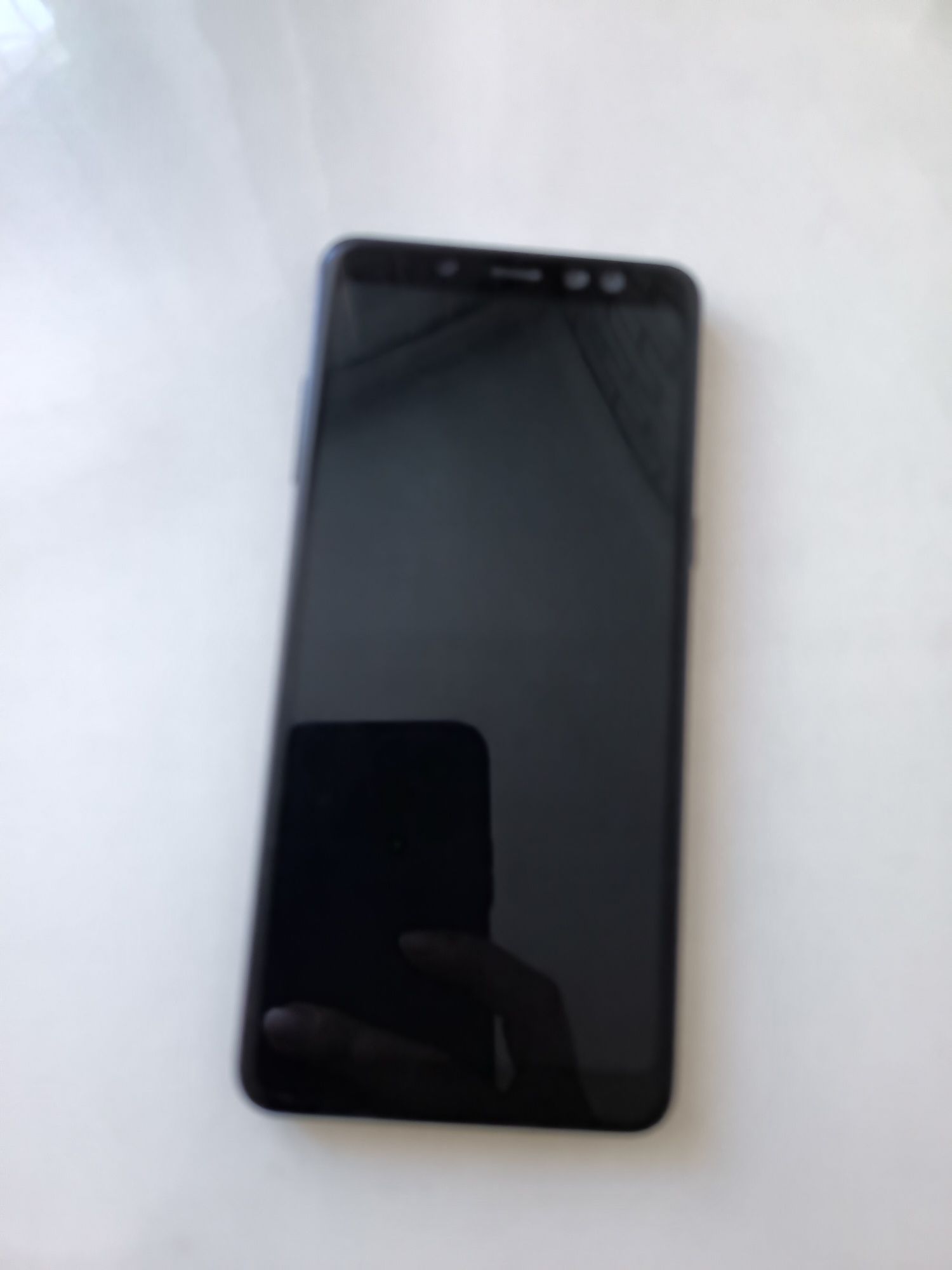 Продам Samsung А8+
