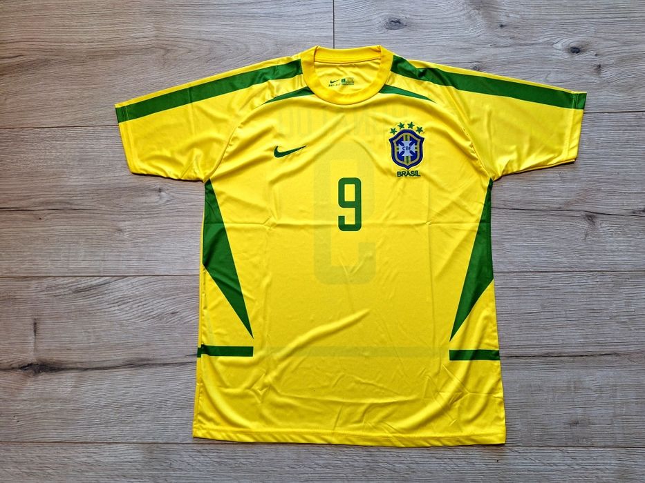 Футболна фланелка на Роналдо Феномена Бразилия ретро модел!!!