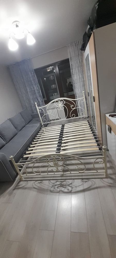 Продаю кровать очень хорошем состоянии