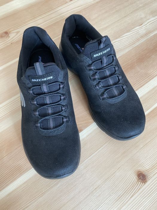 Продам кроссовки Skechers