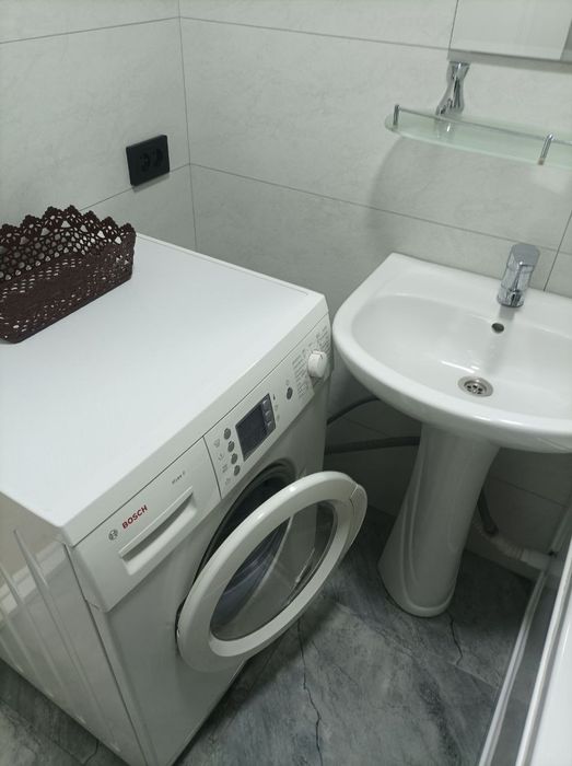 Сдается 1в2 переделаная кв  полностью с новым рем-том мебелью и техник