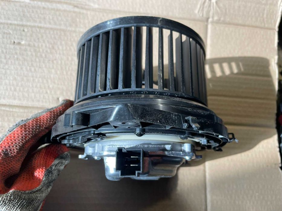 Вентилатор Мотор Парно 1EA820021A Volkswagen ID.3 E11 PRO