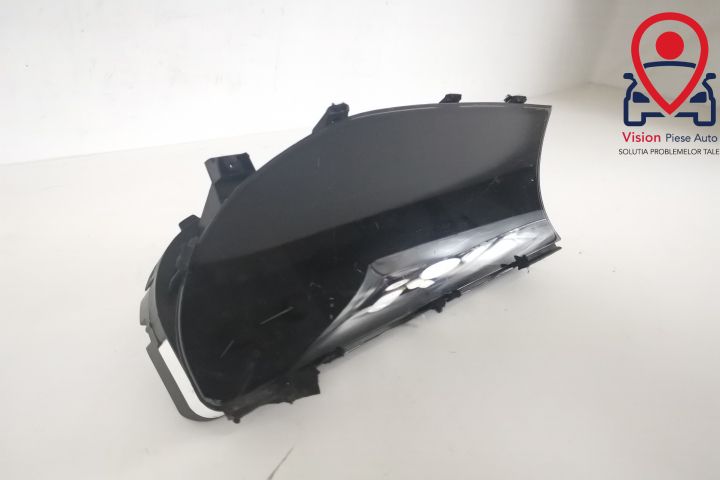 Оригинални Арматурни Табла в Добро Състояние Мерцедес-Бенц / Mercedes-