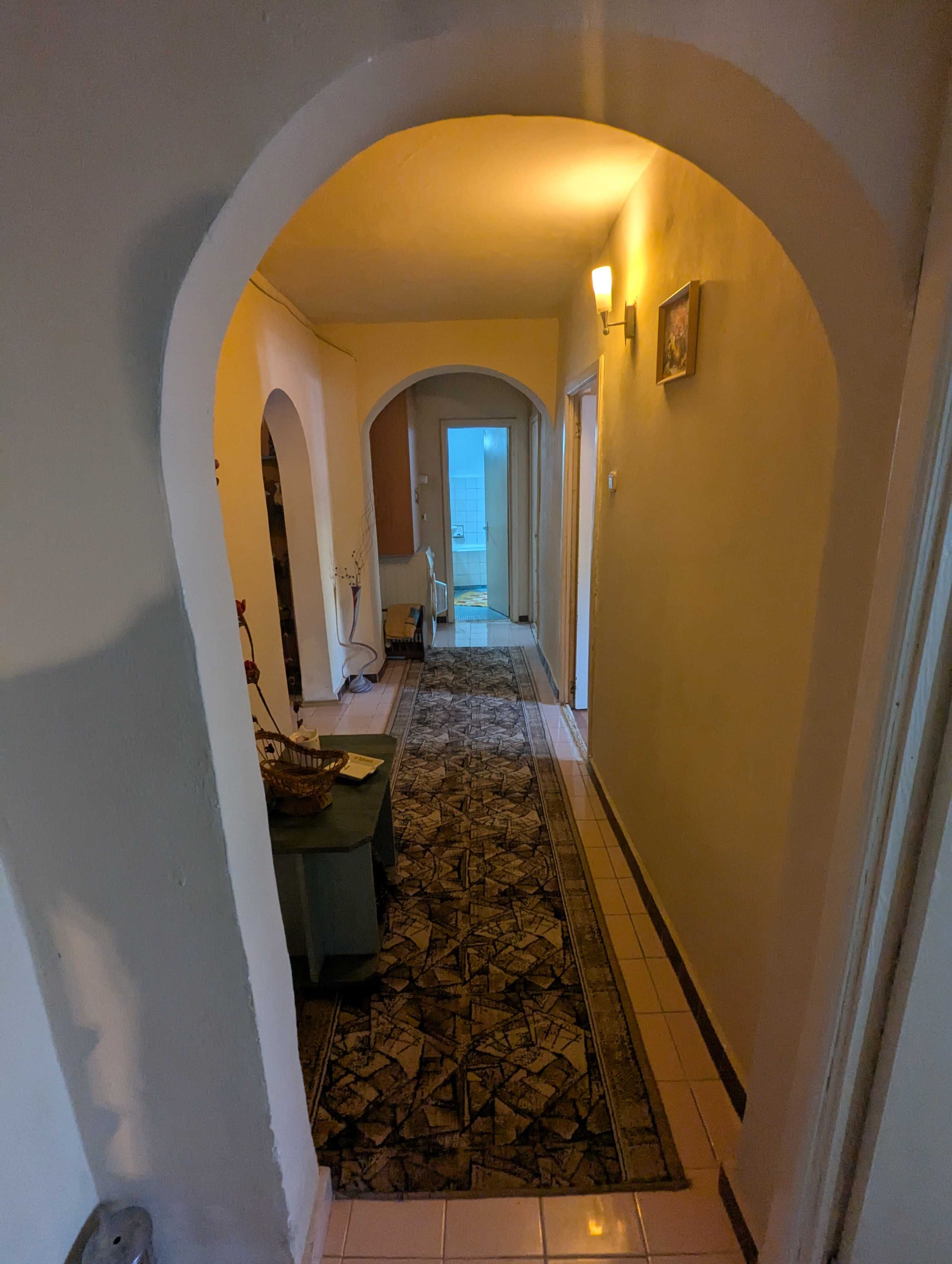 Apartament 4 camere de vanzare in Alexandria