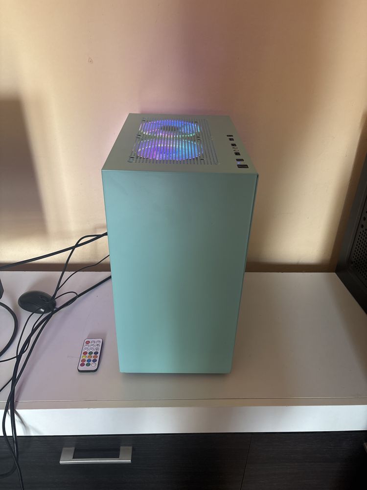 Calculator/pc Gaming• i7-7700• GTX 1080 (8Gb) • 16Gb ram• SSD 500
