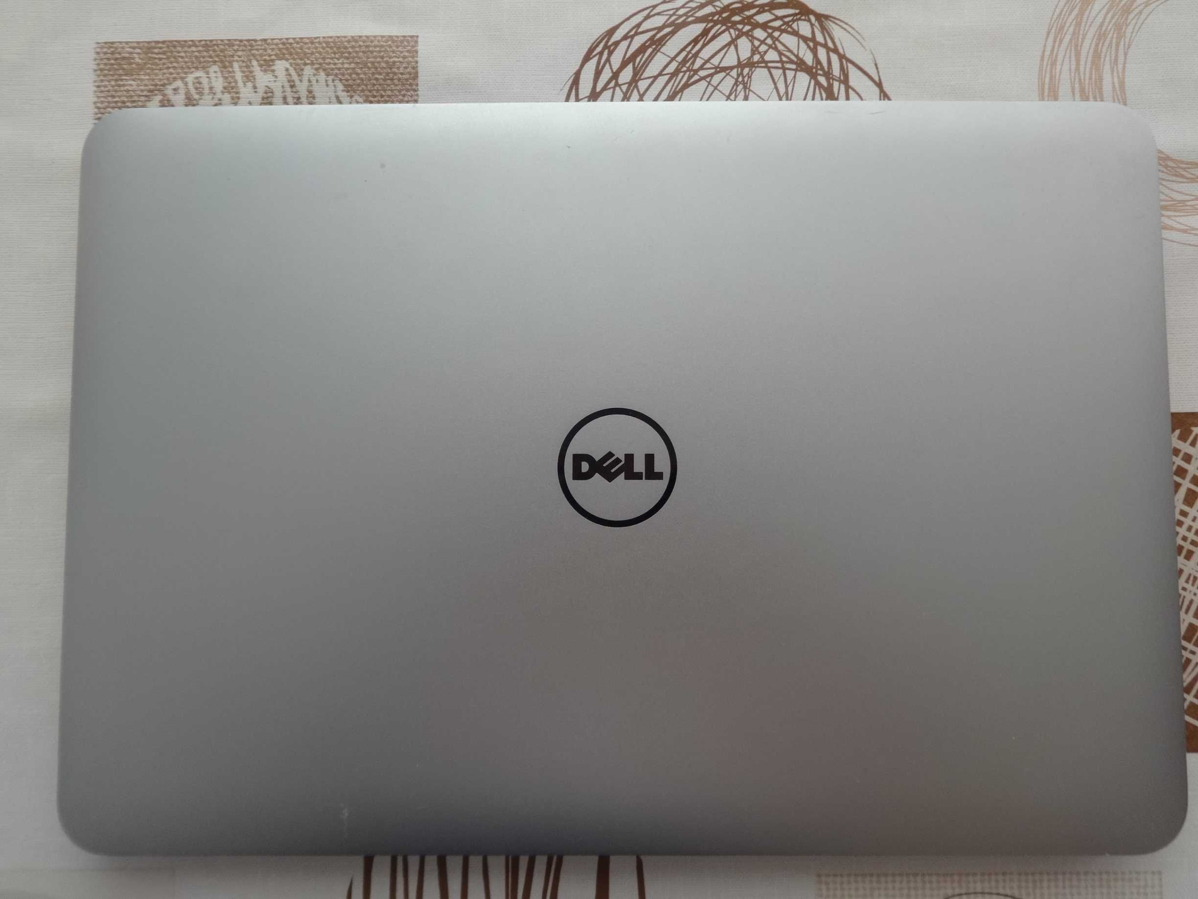 Продавам Dell XPS 15 9530 – i7, 4K Touch, 16GB RAM, нова батерия