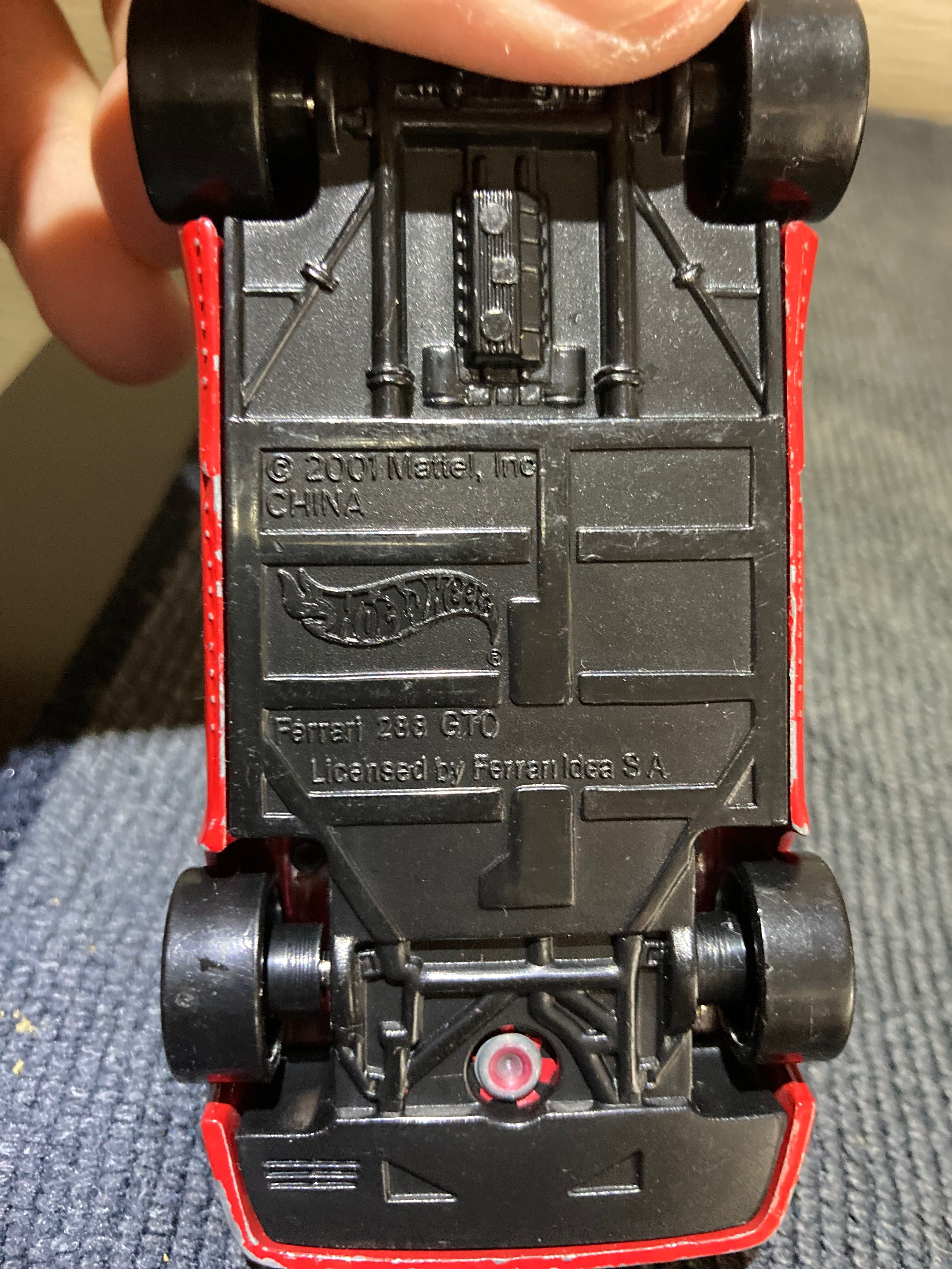 Hot wheels Ferrari 288 GTO 1:43  бартер