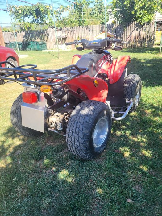 Vând atv 300cc cu doar 99km i. Bord.