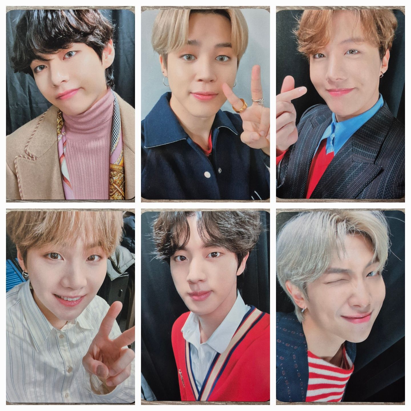 Карты BTS шли вместе с Лайтстиком