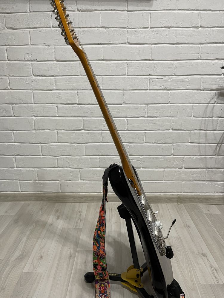 Squier by Fender Stratocaster Classic Vibe 70 со звукоснимателями EMG