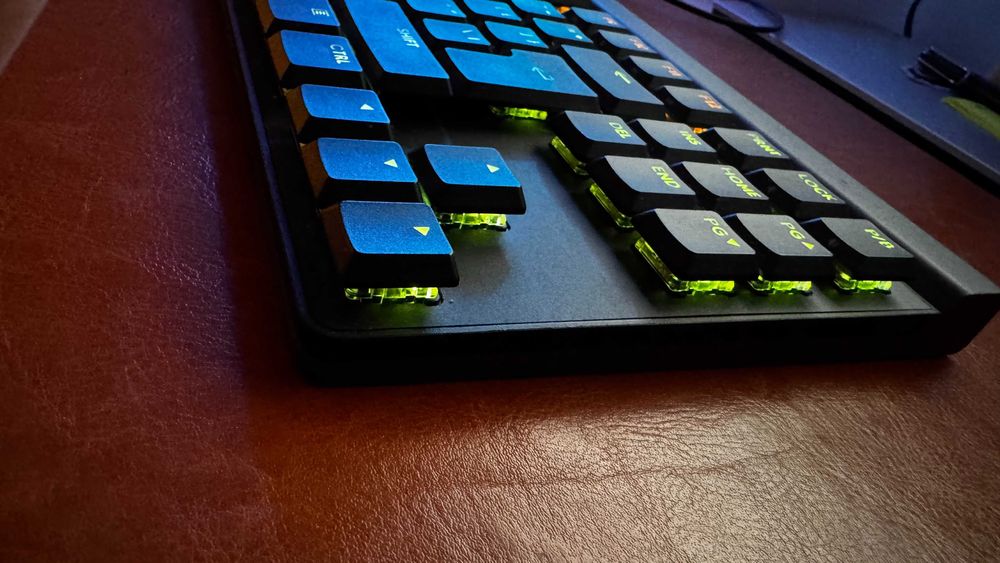 Tastatură gaming mecanică Logitech G515 TKL Tactile, USB