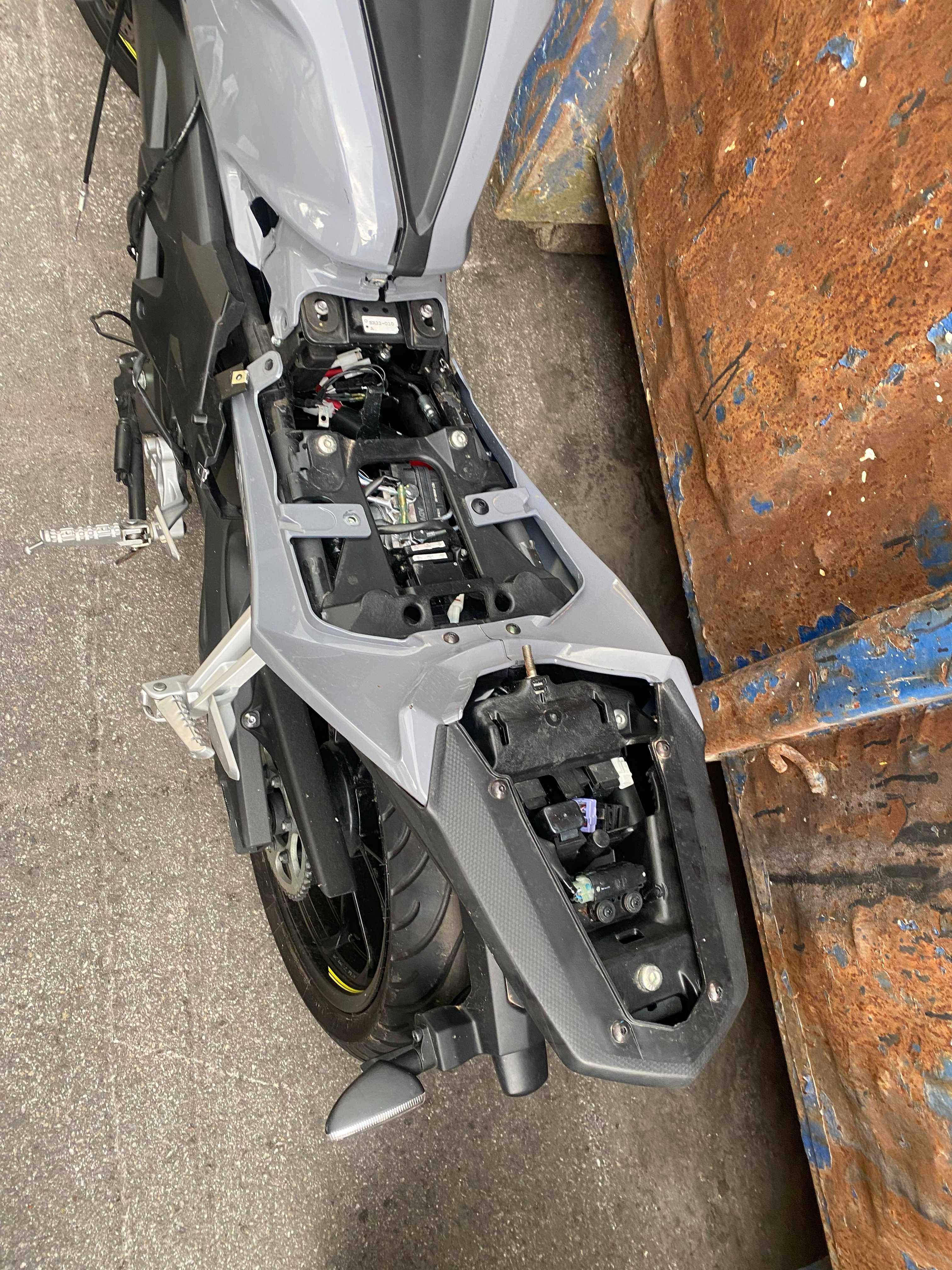 YAMAHA MT 125 cc / ЯМАХА МТ 125 кубика НА ЧАСТИ