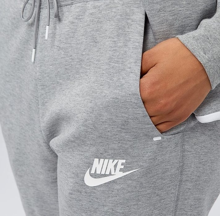 Nike tech fleece дамско оригинално долнище