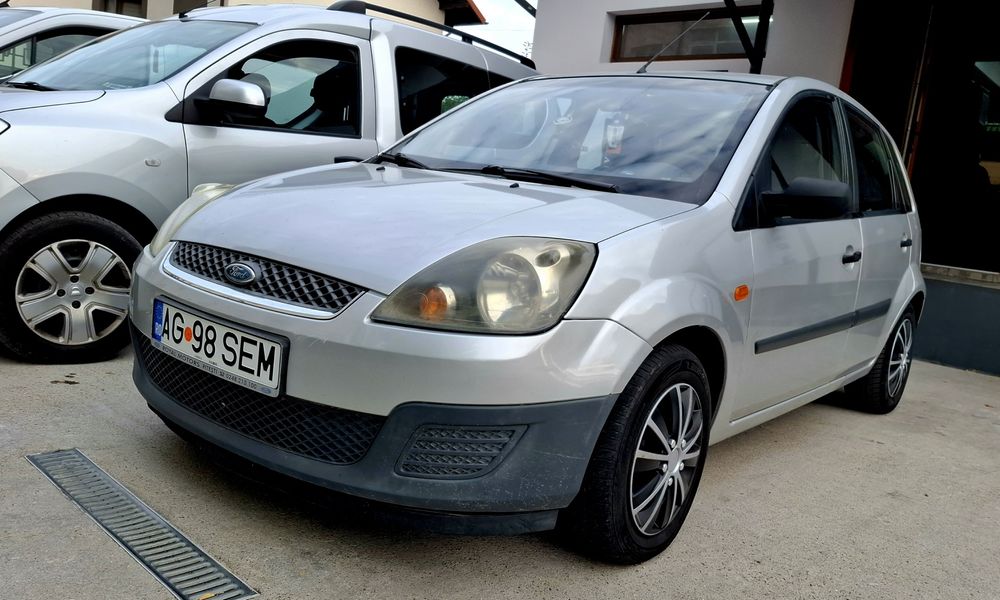 Ford Fiesta 1.4 benzina 2008 (142.000 km)