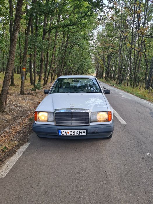 Mercedes W124 200E