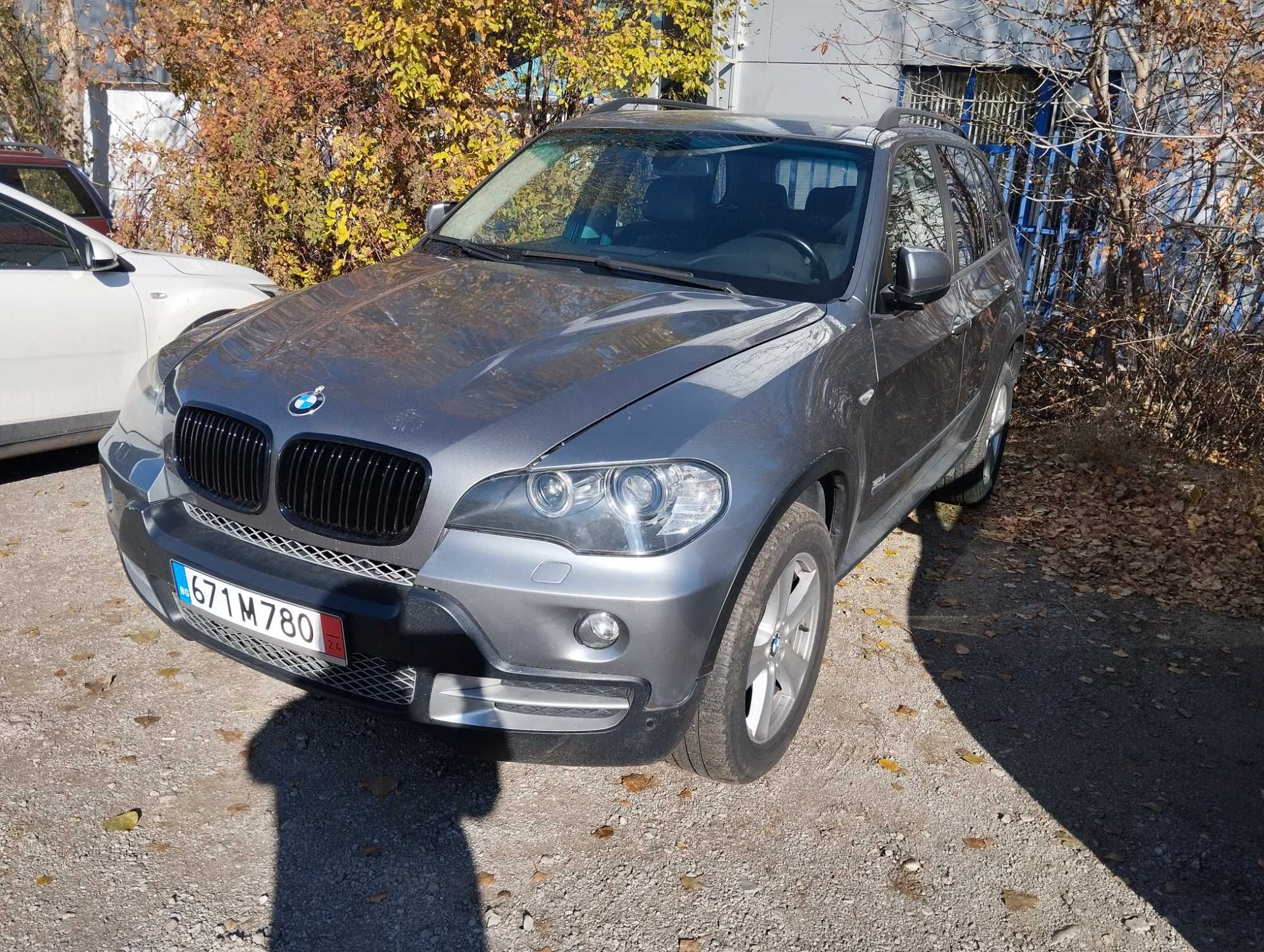 Продавам BMW IS X5