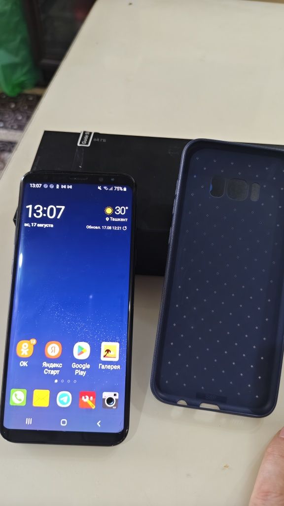 Продаю Самсунг S8+