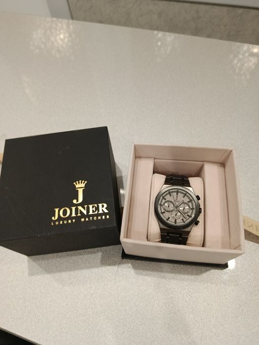 Часы Joiner в хорошем качестве, пренисли с Арабский Эмират.