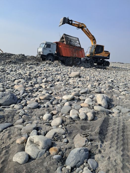 KAMAZ 5511  holati yaxshi iwlab turibdi