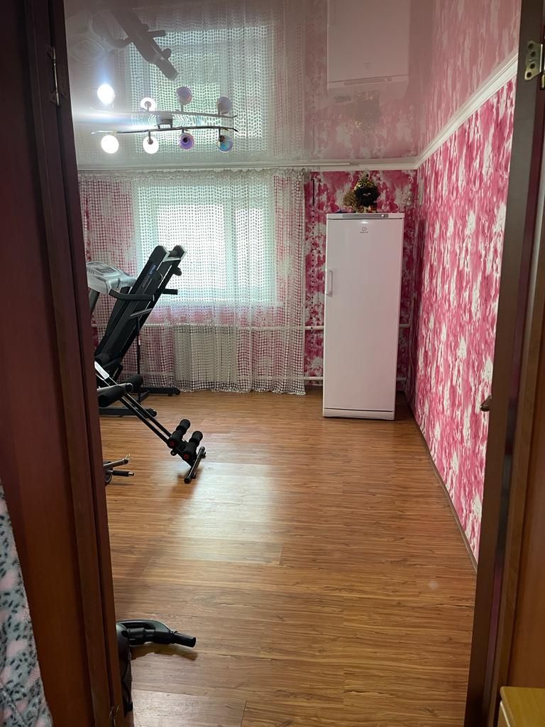 Срочно. Срочно . Продаётся дом . В центре.