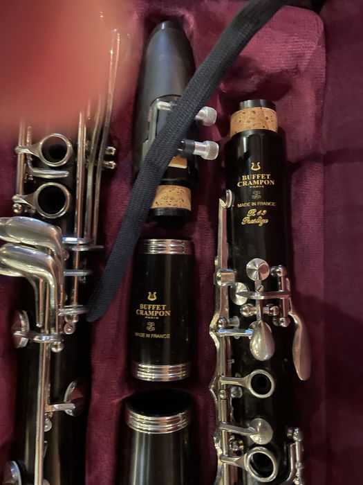 Clarinet schimb tot cu clarinet sau bani