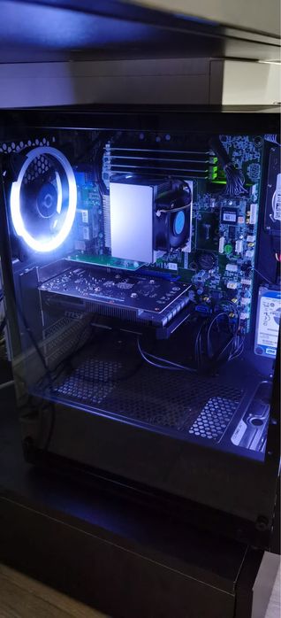 Desktop PC pentru editare foto, video